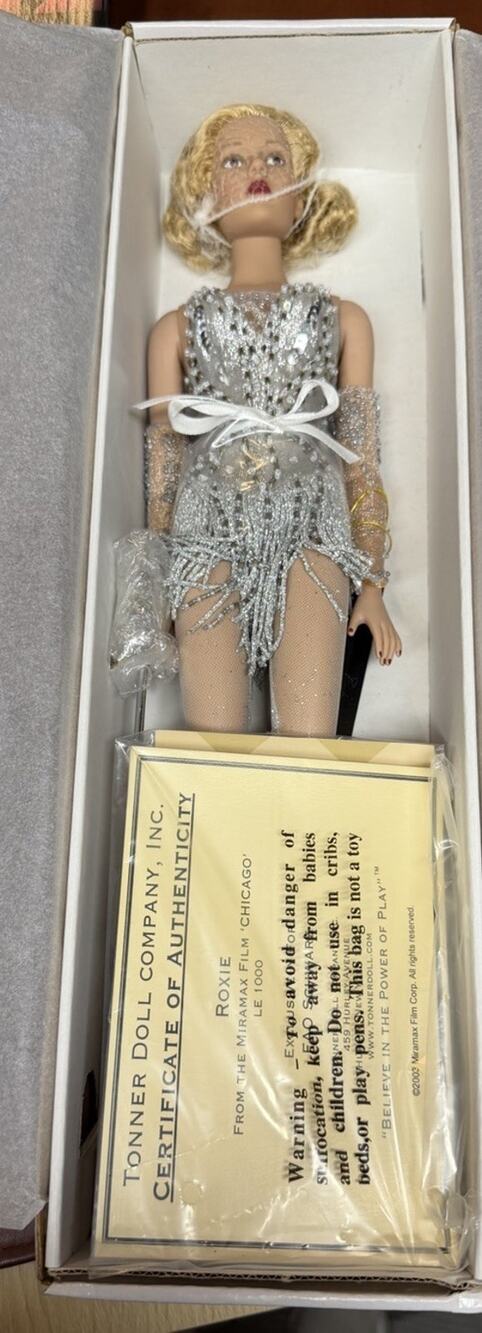 Tonner Chicago Velma Kelly CH0301 NRFB MIB LE 16” Fashion Doll COA Roxie- New